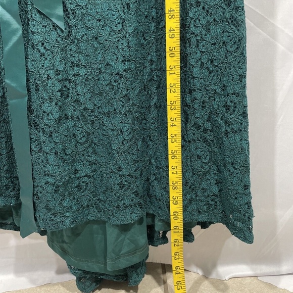NEW Adrianna Papell [ Plus Size‎ 20W ] Ribbon-Belt Lace Gown in Forest - Picture 6 of 12